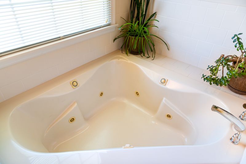 Compact Corner Tub